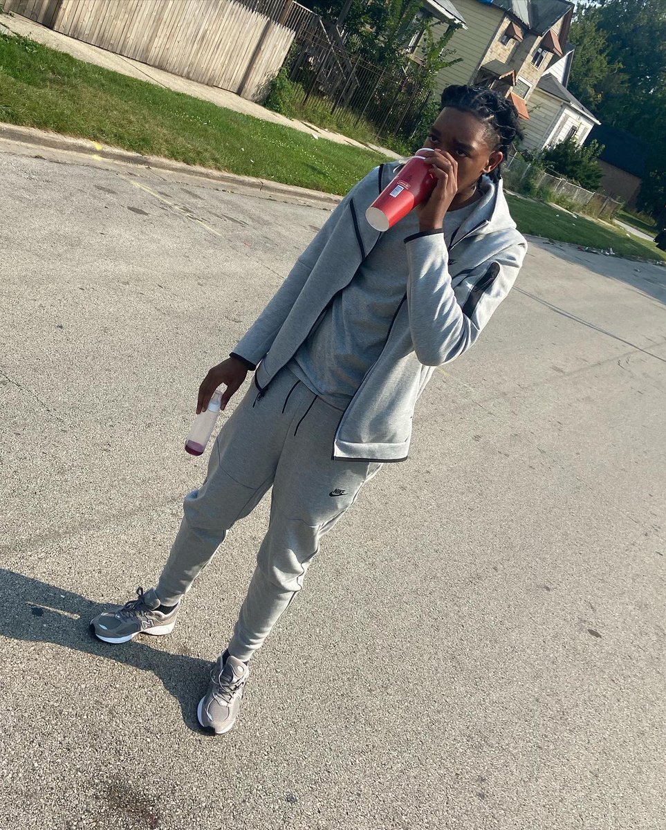 GSwervoooo's tweet photo. They Asking Wea I Been … I Been Running Up Benjamin’s💰 Minimizing My Friends🖕🏽 &amp; Staying Down With My Twins!!🤞🏽💙 #LL60MOE #LLBABY4 #baggboy🎒 #FBG🪙 https://t.co/q4rGMUSXUu