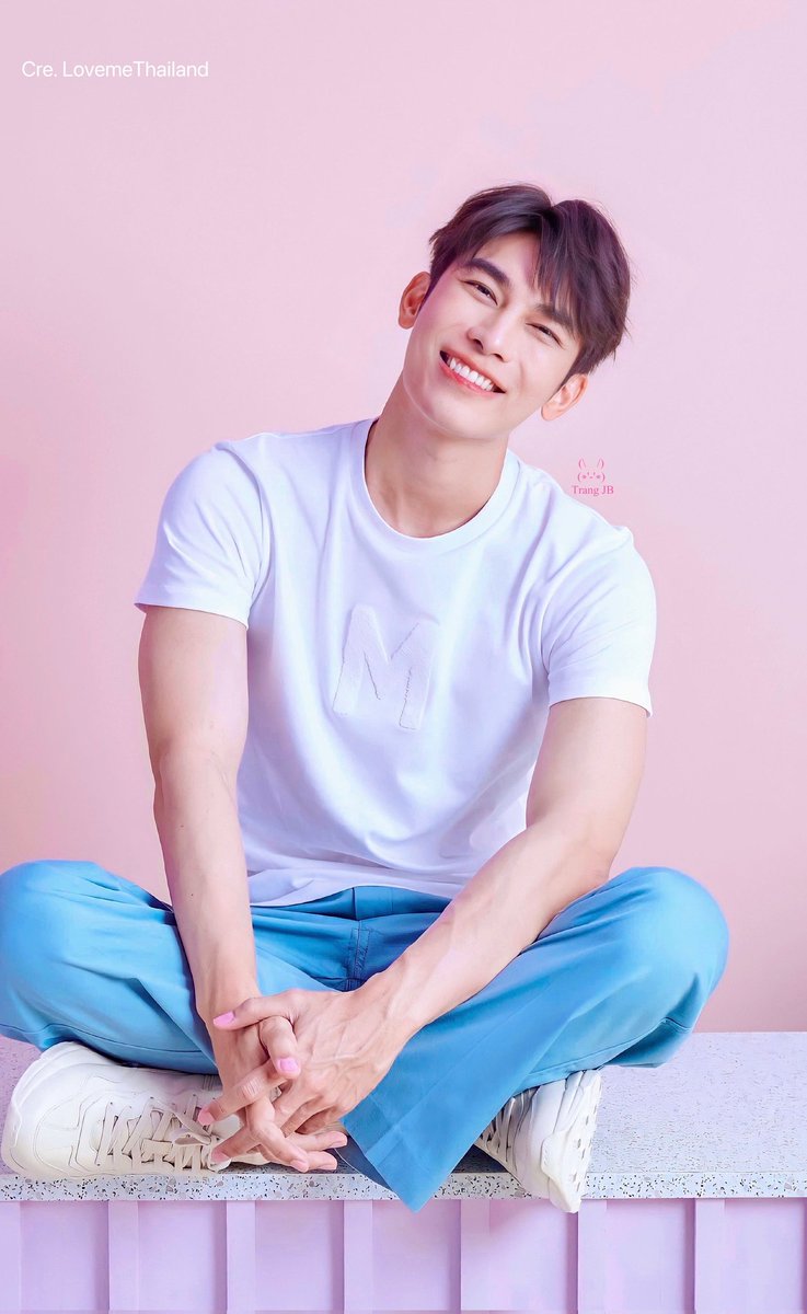 MaiMew8's tweet photo. Good MEWning My Love
Lucky Thursday 🥰🥰
Hope all the best things will come to you today, always smile and be happy, love you🏖️🌈☀️🌸🦋🍀🍁
#ForeverLove by #MewSuppasit 
#ForeverLove_MewSuppasit 
@MSuppasit 
#มิวศุภศิษฏ์ https://t.co/8Rr4HAz4pz