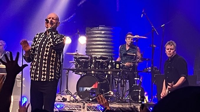 Music Review: Midnight Oil @ The Palais, Melbourne: One For The Planet
rhythms.com.au/midnight-oil-t…