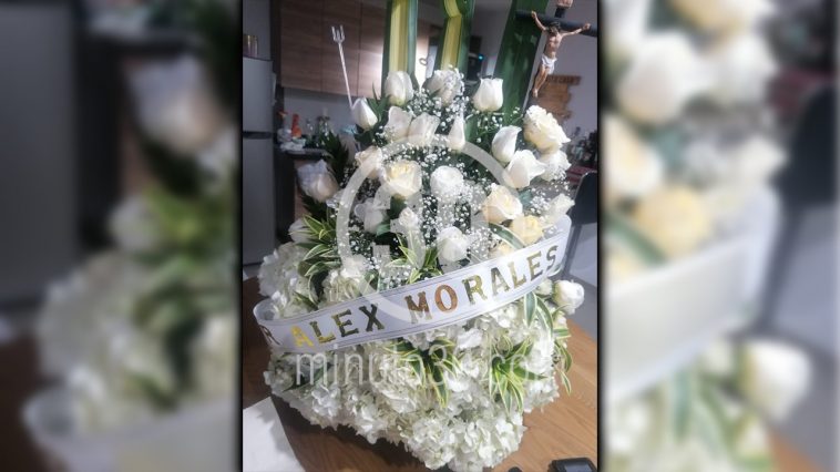 notialdiamed's tweet photo. Abogado que sirve de dialogo a las bandas criminales de Medellín para proceso de paz, es amenazado.Alex Morales recibió un ramo fúnebre  a su nombre con un mensaje de  condolencias. El caso ya está en manos de las autoridades. El abogado pide seguridad para el y su familia https://t.co/Nq3UVXgRoH