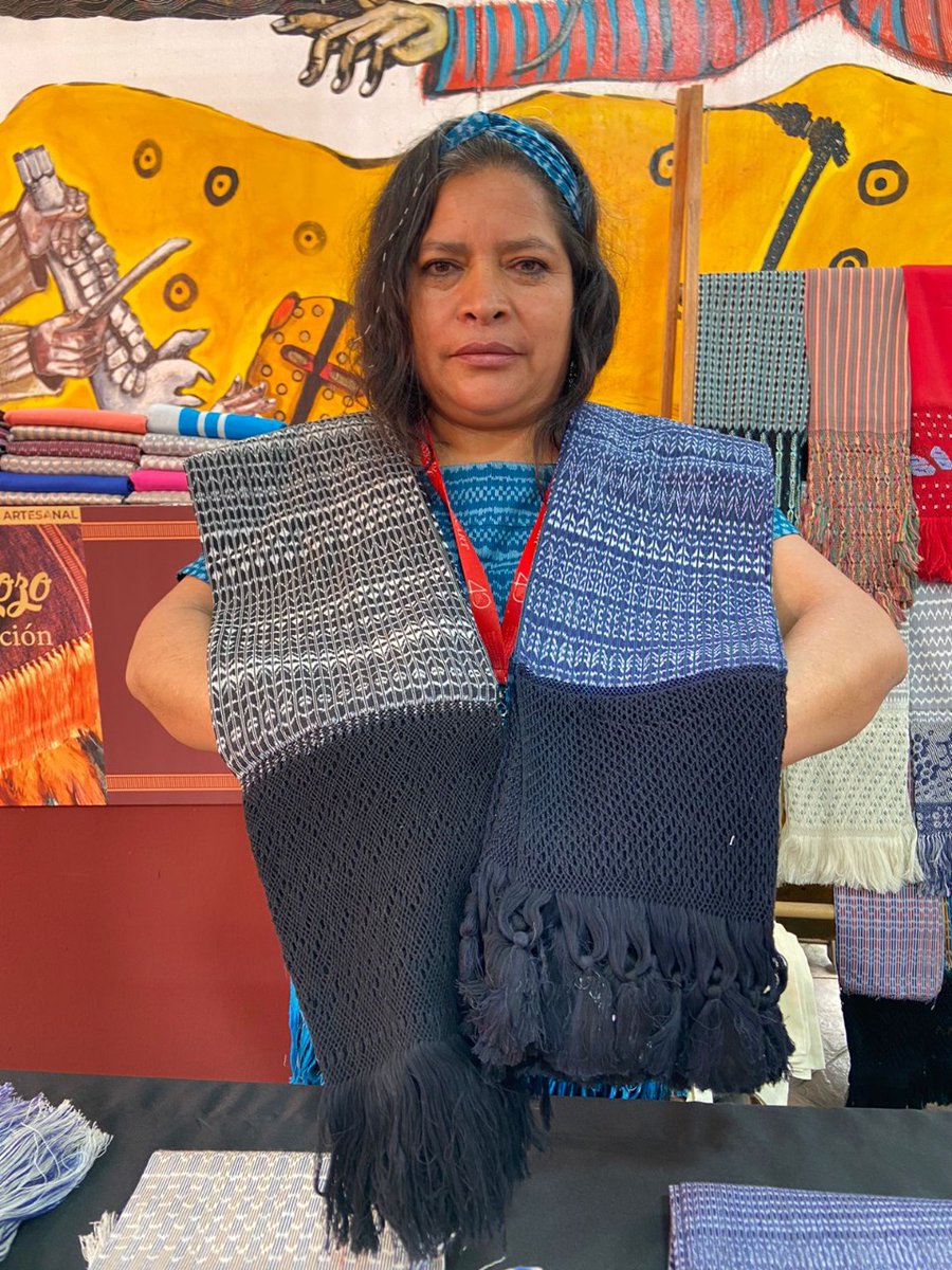 ChilangoCom's tweet photo. ¿Te gustan los rebozos? Si quieres estrenar uno este 15 de septiembre ve a la feria artesanal del rebozo.

Estará hasta el domingo 18 en el Museo Nacional de Culturas Populares en Av. Hidalgo 289, Del Carmen Coyoacán, CDMX. La entrada es libre.

📸: Secretaría de Cultura https://t.co/R9gSEs3CPe