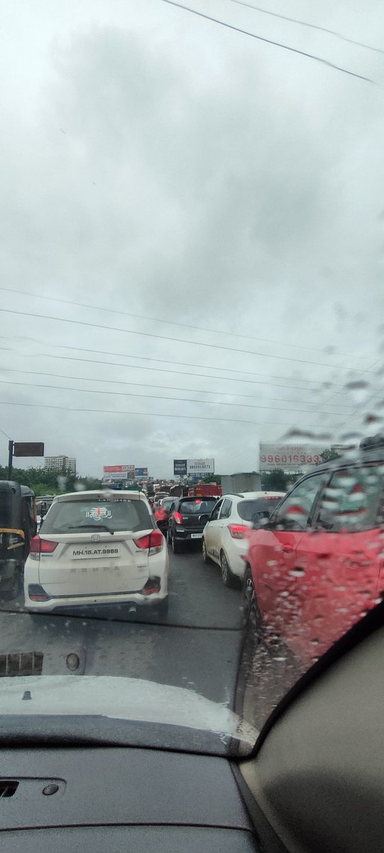 Niranja93023963's tweet photo. @nitin_gadkari The government is not able to build a 500 meter bridge at kesnand phata wagholi in 15 years, now you are talking about a 50km 3 layer bridge. When will the work start? What is ETA? It takes us more than hour for 6km from wagholi to kharadi.
https://t.co/T8DTwSvEKO https://t.co/FWKXVGCUtv