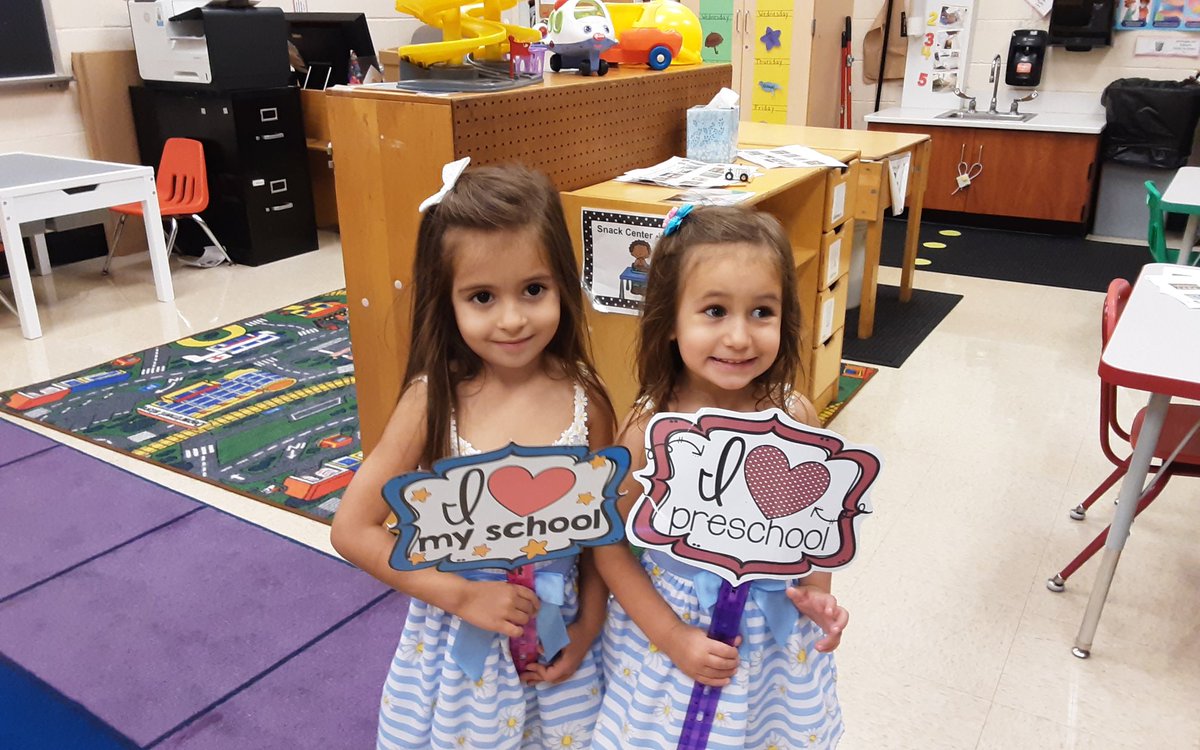 Amal_Player's tweet image. Had a blast @PlayerSchool open house .  26 out of 31 families showed up.