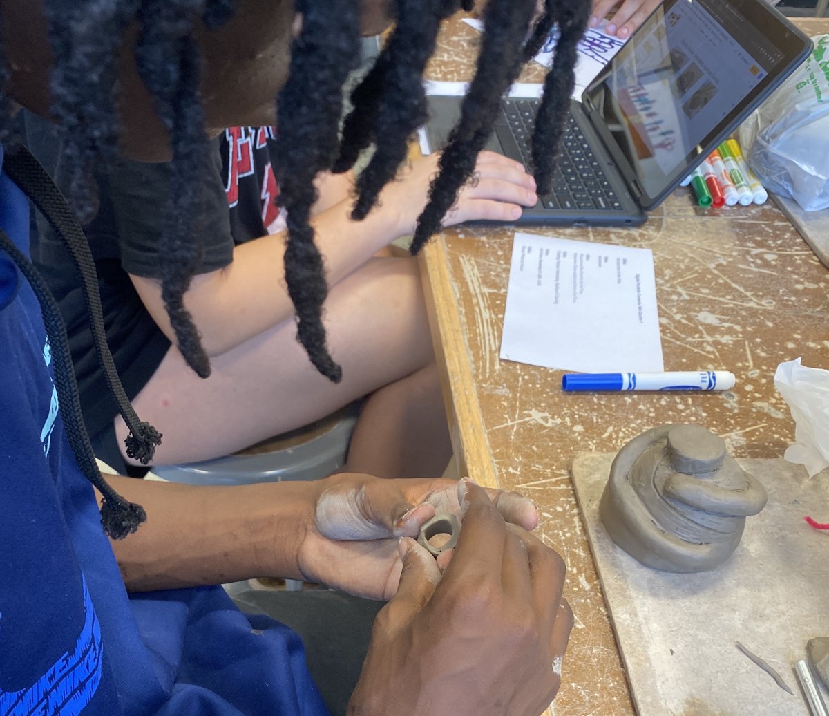 lps_visualart's tweet image. Art in Education Day 3 - LSE Students in Pottery and Painting are exploring media and ideas. #ArtEducation