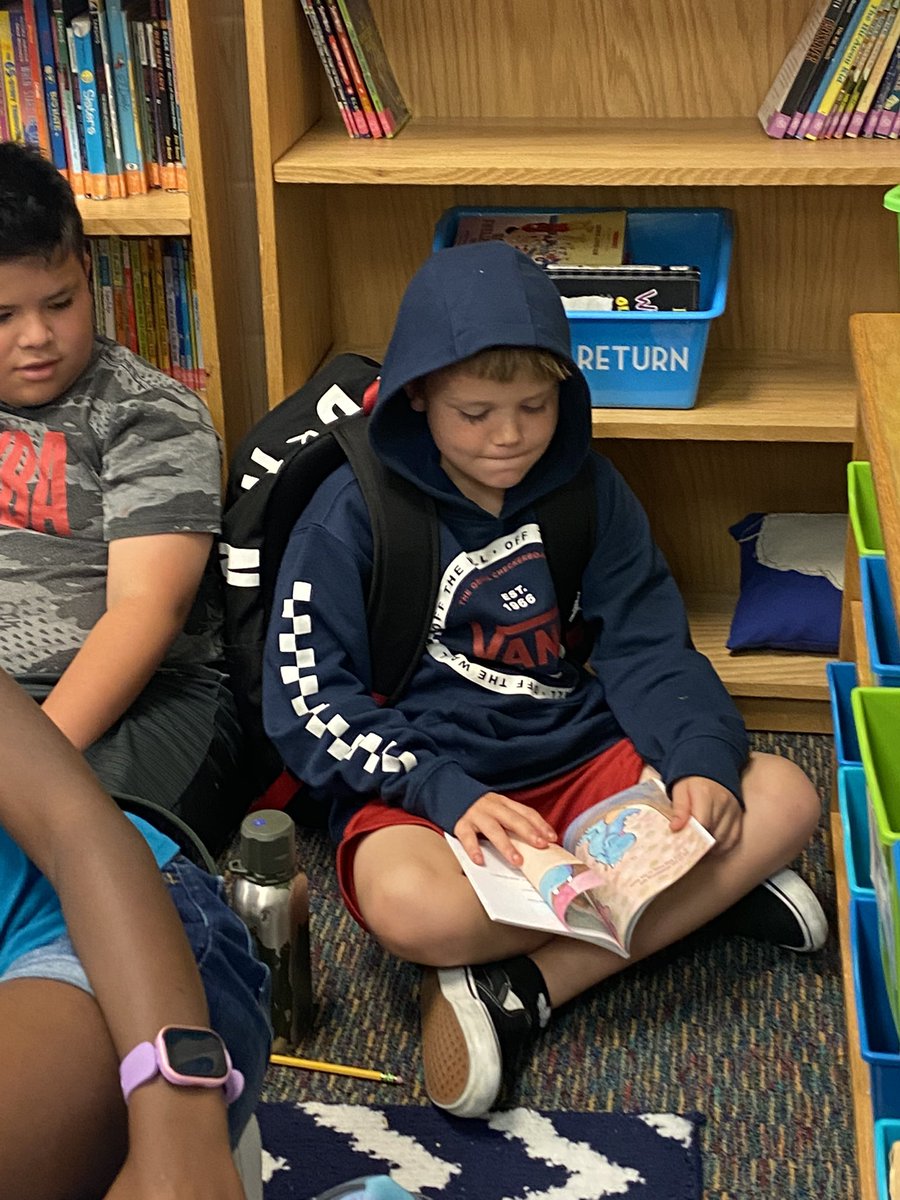 arpowers_'s tweet photo. My new favorite thing - Look Who Got Caught Reading!!! Sneaking pics of kiddos who just can’t put their book down! Check out all these awesome readers in 4th grade at @OakPointeElem!! 📚🕵️‍♀️#lookwhogotcaughtreading https://t.co/n0jesq7sHW