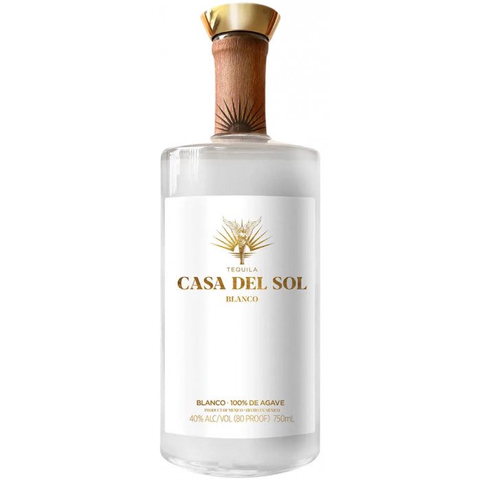 EldiariodeAR's tweet photo. Kathy Hilton was rightfully upset. 

Lets help promote Kathy’s tequila; that will surely make Lisa Rinna ‘happy’. 

Casa del Sol tequila is owned by the very talented Eva Longoria, successful latina (mexican), WOC.  #RHOBH #RHOBHMeanGirls https://t.co/4YURSWD1yx