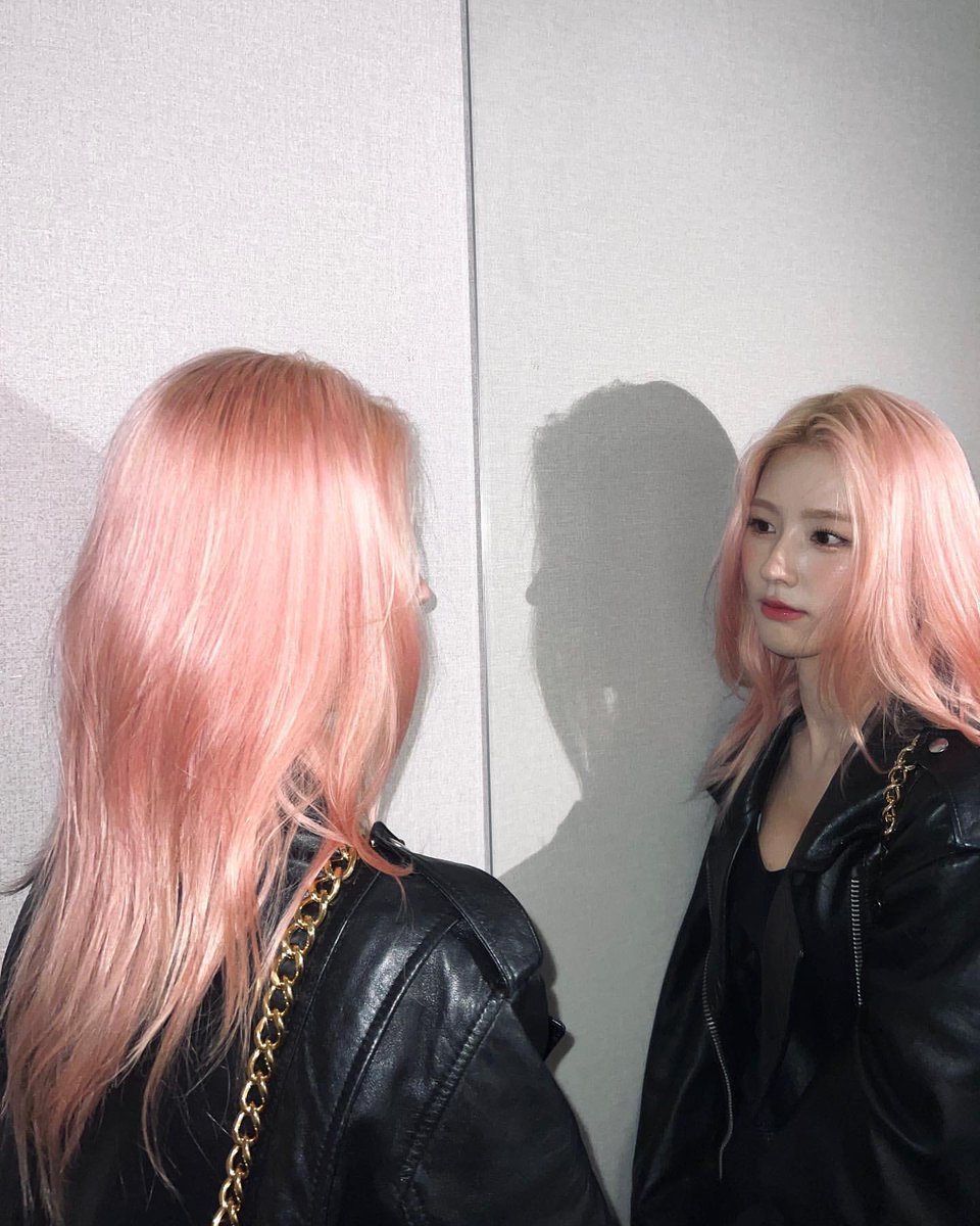Miyeon_mp4's tweet photo. 면스타그램 🖤 https://t.co/ondyHqtcRC