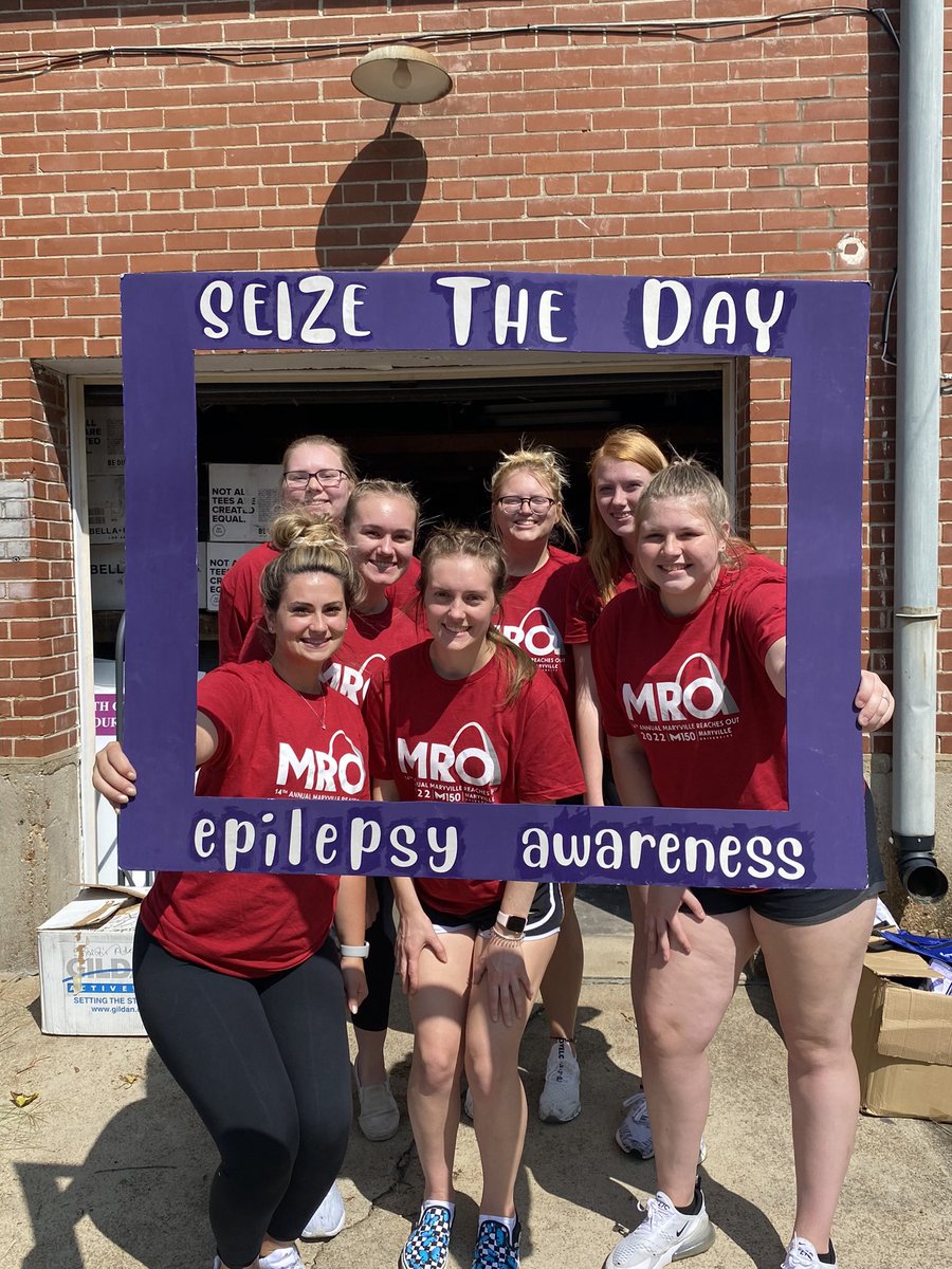 MaryvilleBowlin's tweet photo. Yesterday Maryvilleโs largest day of community service took place! Our team had the opportunity to work with the @EpilepsyFdn and Laura & Blaire clean up a storage unit! Thank you so much ladies! ๐ x โค๏ธ
#rolldawgs #MRO22 @maryvilleu https://t.co/kZtbSKORql