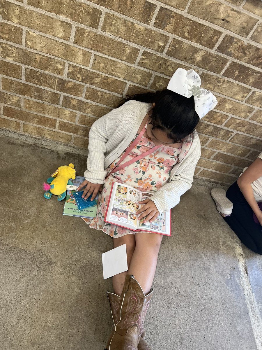 Thompson Elementary LMC tweet media