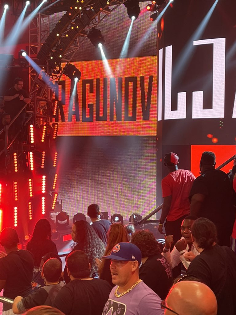 richschellhase's tweet photo. HOLY SHIT DRAUNOV IS HERE!!! #WWENXT https://t.co/AVpWqeUuFR