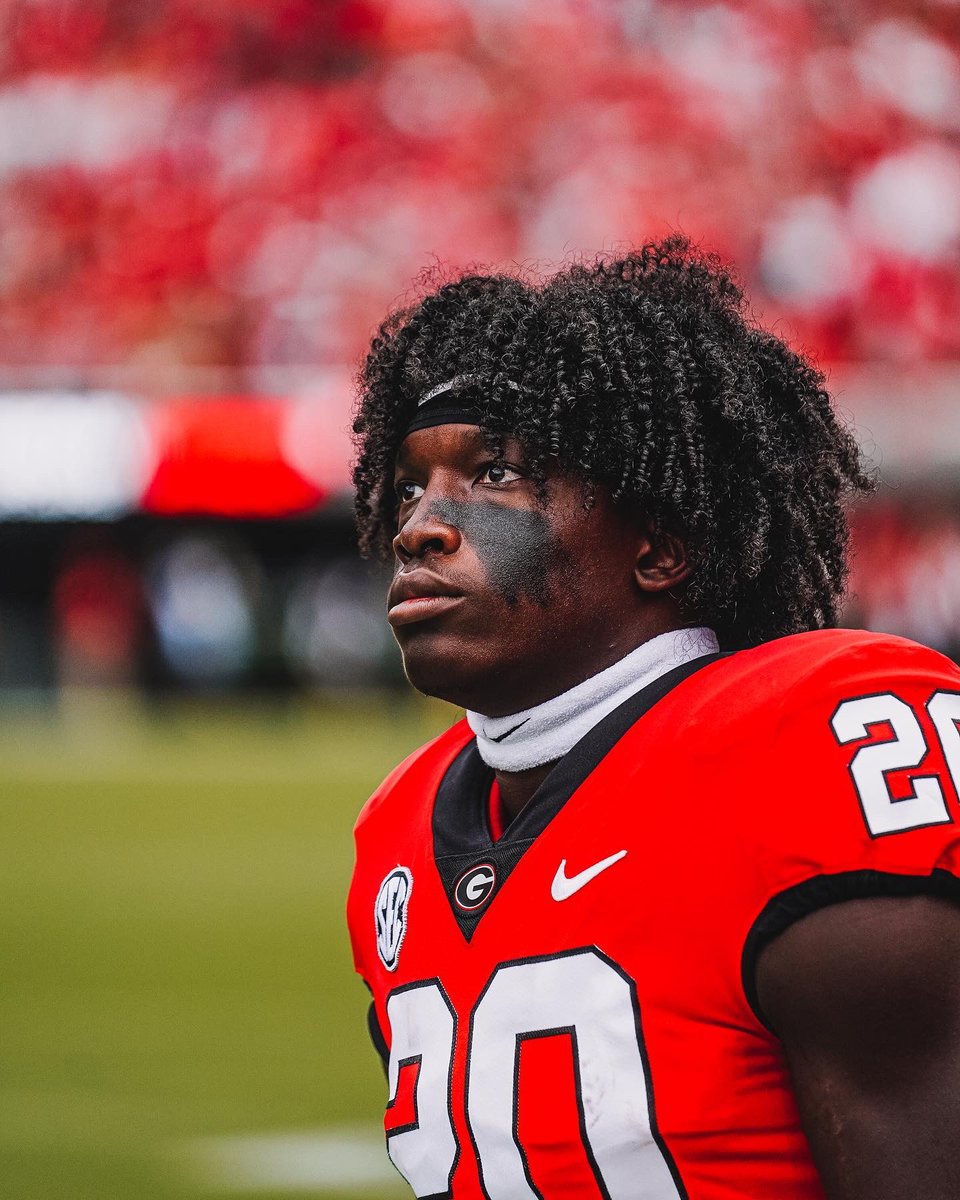 JackOzmer's tweet photo. Favorite Shots from week 1! #GoDawgs #Smsports https://t.co/oHL7BjLJ6v