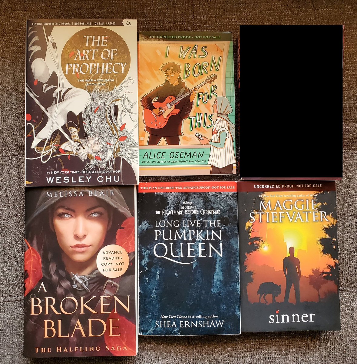 tjuners's tweet photo. DISO the following titles:
1. US Babel Manuscript
2. UK A Day of the Fallen ARC
3. UK Priory of the Orange Tree ARC
4. UK The Ballad of Never After ARC
5. UK Empire of the Vampire ARC

Have more available than what is shown!
#arcsfortrade 
#booksfortrade https://t.co/kByuNhkK31