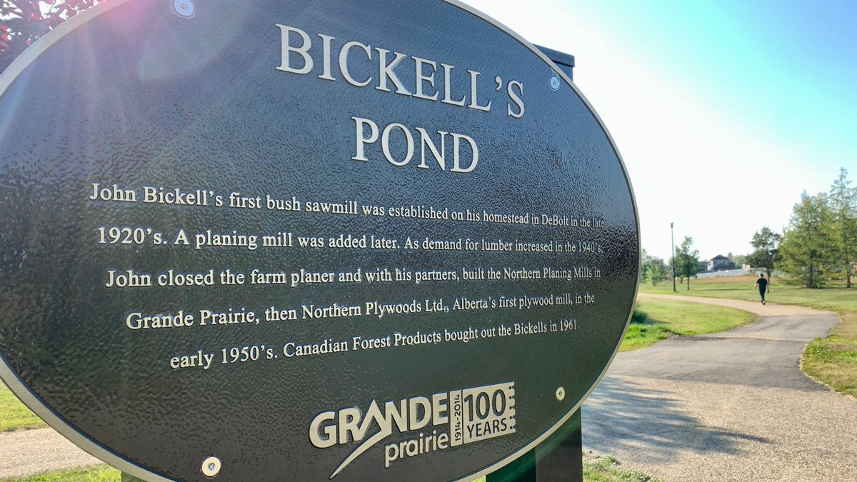 AdrienneLambCBC's tweet photo. Bickell's Pond is cool!
Meet Luke Ettinger. He's our new reporter in @CityofGP.
#EdmontonAM is broadcasting LIVE at the @GPPublicLibrary TOMORROW - 6:00-8:30 a.m.
Then stop by and meet @MarkConnollyCBC, @CBCradiotara, @lukeaettinger & the rest of the team from 11:30-1:00 p.m. https://t.co/WdRNbv7UEj