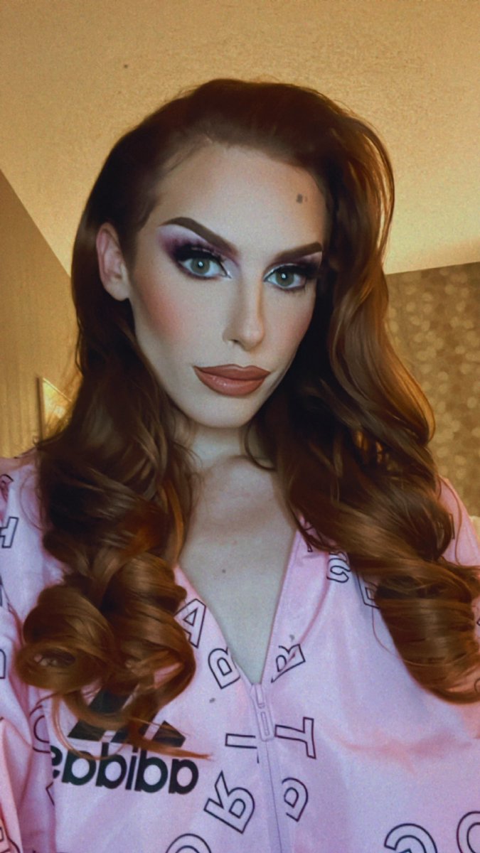 jasminekennedie's tweet photo. Nothing feels better than being able to use my own hair in drag, and now that momma got some extensions….. ITS OVAH FOR YALL 💇🏼‍♀️ #whatlace #ginger #trans #transwoman #showgirl https://t.co/fS5X3uitp0