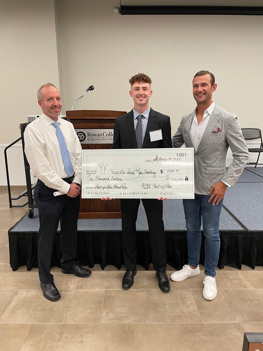 RCBCPresident's tweet image. Got to hear student business plans from our Startup Stars competition at @RowanBurlington AND hear some inspiring words from my favorite entrepreneur @itsnickbayer from @Saxbys tonight. Great night and Congrats Justin (@YFVisuals)