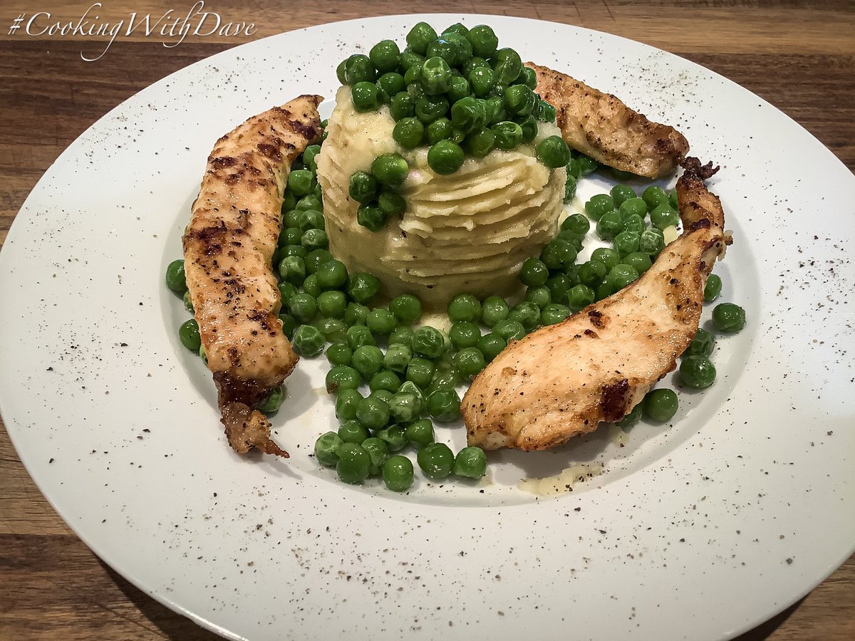 tweetsinpajamas's tweet photo. Air fried Chicken strips with Mash and Honey & Garlic Pepper Peas. Wowza! #yyc #foodie #CookingWithDave #HomeCook #HomeChef https://t.co/FB9F6oYzwr