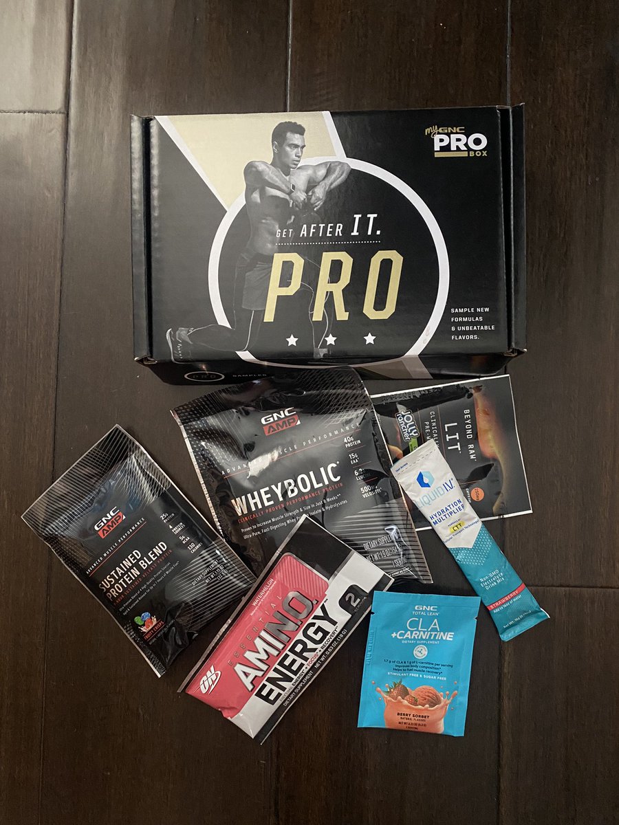 1JohnLivesay's tweet photo. Got my latest #gncprobox today.
@GNCLiveWell https://t.co/JqXgVjqibI