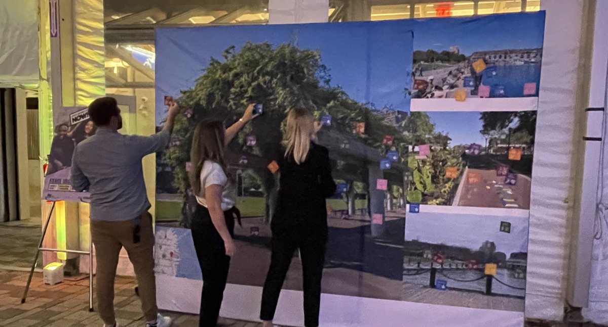 DianaPisciotta's tweet photo. My first two event evening in a long time. Kudos to the @NEAQ for a great #fun2022 @CityAwakeBoston @bostonchamber event and thx to the @Denterlein and @DeweySquare teams for showing Boston what an inclusive waterfront looks like. https://t.co/qkcjsMxgzb