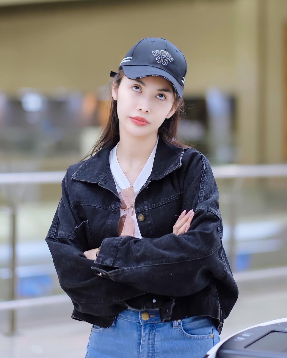 chompu_athita's tweet photo. อรุณสวัสดิ์นะจ๊ะ หนูจ๋าาาา🤨 #ชมพูอทิตา #ชมพูเวียงพิงค์ https://t.co/ShqChWuiTW