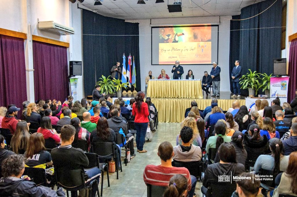 OscarAlarcon_'s tweet photo. La #FIEPS Mundial nos compartió una propuesta de interés social para todos los misioneros. Profes de Educación Física y profesiones afines, jurisdicciones de la región litoral norte presentes y atentos en esta propuesta que relaciona la Educación Física con la Salud. 👏 Sigue 👇 https://t.co/EjCWPWahn0