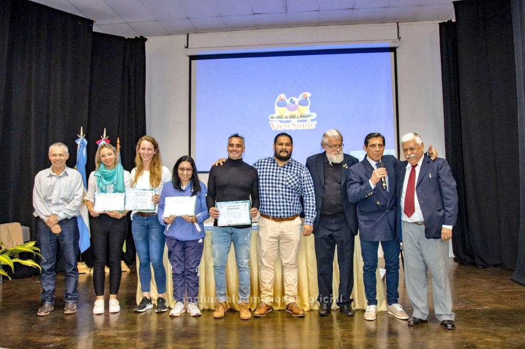 OscarAlarcon_'s tweet photo. #SIMISIONES se suma a los objetivos de la #FIEPS Mundial, que es favorecer en todos los países las acciones educativas, recreativas, deportivas y culturales relacionadas con la Actividad Física y contribuir a la cooperación internacional.  #AlmirGrhun #CarlosRamirez 👏👏✨ https://t.co/neiBoY20hE