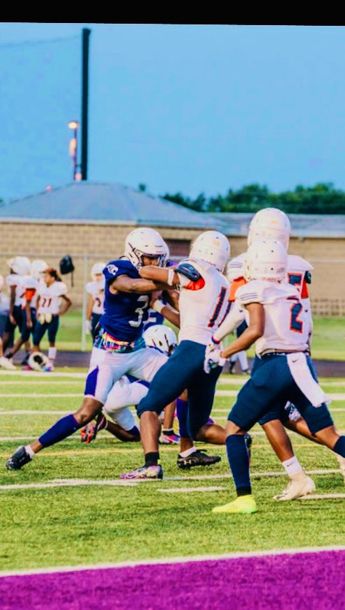 Norielpacman's tweet photo. RPHS 🆚 Bush last week…. Big shout out 2 Ms. Natalie for the pics. #recruitRP #RPHS #TXHSFB #DaRidge #PantherPride @RPHS_FB #PacManNoriel https://t.co/ZKCOJMBhDC