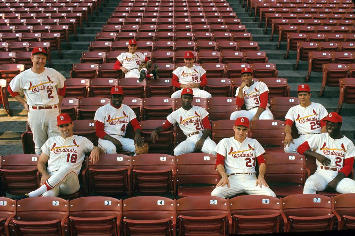 AugieNash's tweet image. #OTD 1968 - The #STLCards  clinch their 12th NL Pennant when they beat Houston at the Astrodome, 7-4. The contest, which features Curt Flood collecting five hits, marks the final home run by Roger Maris, who will finish his 12-year major league career with 275 round-trippers