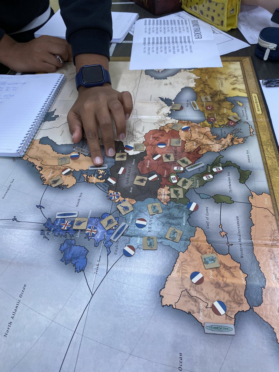 MsRichardhk's tweet photo. Gr.10 #History students learned the M.A.I.N. causes of #WW1 by playing #Diplomacy 
#historyteacher #gamification #DSCS #Canadian #internationalschool https://t.co/JvLA13bivL