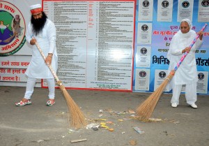 Jajoria_harsh77's tweet image. Cleanliness Campaigns too boost the planet&apos;s health and help in environment conservation, due to regular cleaning and getting rid of pollutants. More than 32 Cleanliness Campaigns have been held till date across the Nation. Under Holy Guidelines of Gurmeet Ram Rahim Ji #GoGreen
