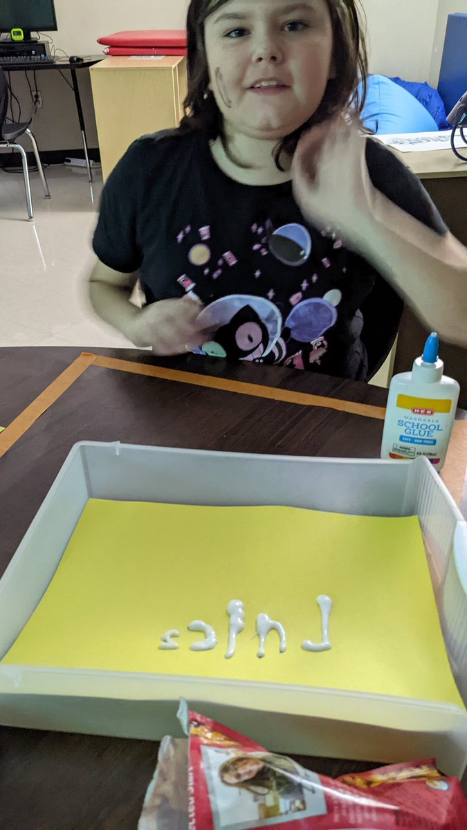 TPaceOIS's tweet photo. Another fun day of learning! Today's focus was our HFW spelling list and vocab words using different mediums. Stay tuned for the final products! @TStudentsupport @TISDOIS https://t.co/frJNHoomOy