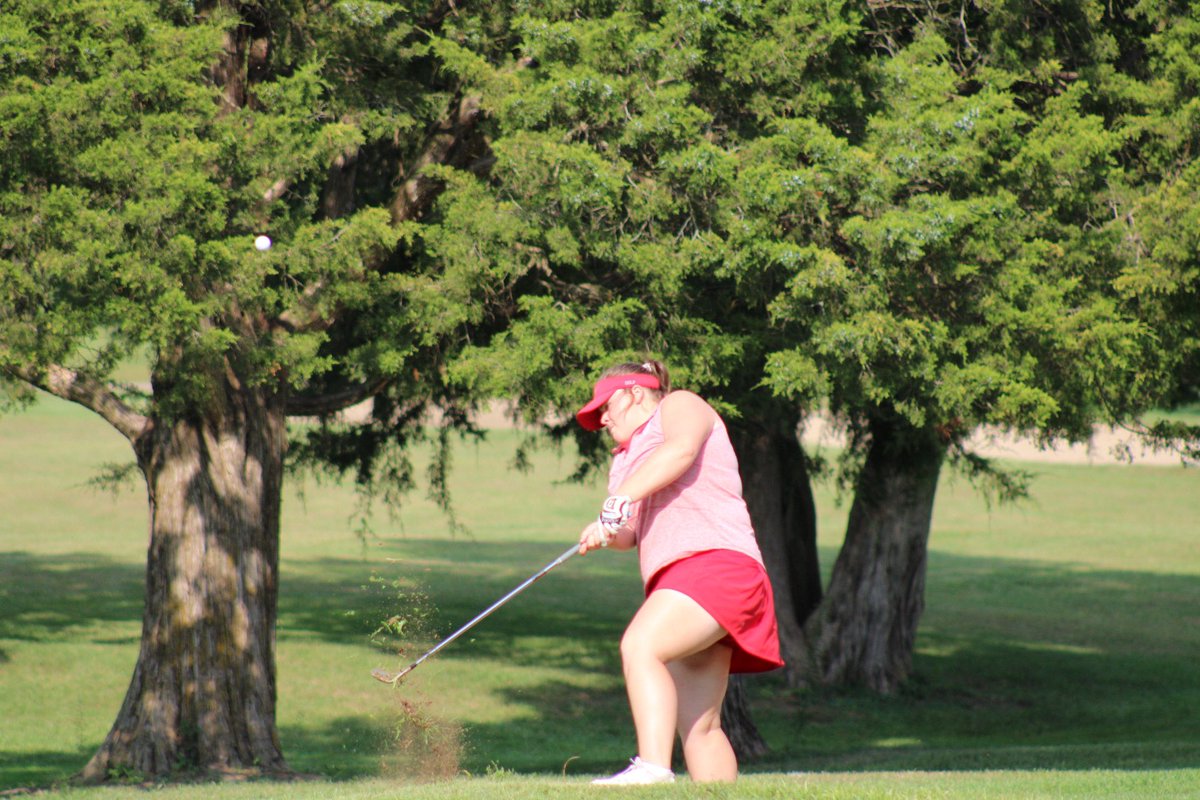 BraveGirlsGolf's tweet photo. Tough loss to a good Harrison team tonight! 235-194 @GoerssKeylee was the medalists with a 42. The Lady Brave will be back in action on Monday night at Oxford Country Club with a Tri match against Colerain and Middletown! https://t.co/pkbQtEkIK1