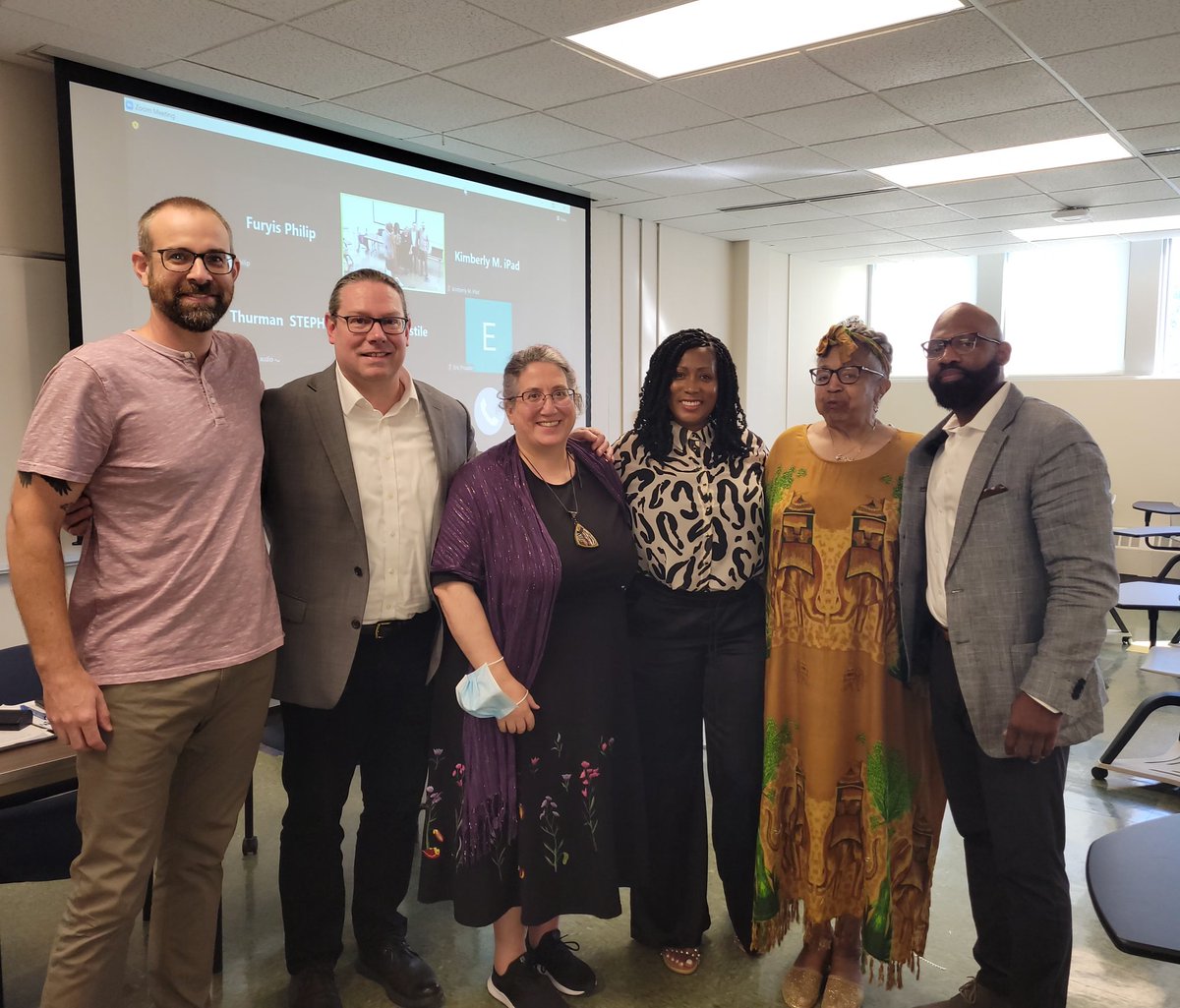 What an important, powerful, moving conversation! Thanks to all who came out or joined us on zoom for the Public Humanities with Purpose roundtable last Friday! We took and learned a lot from this. We have much reparative work to do! <a href="/slu_english/">SLU English Dept.</a> <a href="/SLUAmerStudies/">SLU American Studies</a> <a href="/Slu_AFAM/">AfAm Studies SLU</a>