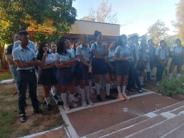 IprRamirez's tweet photo. #FEEMRevolucionando  la FEEM por primera vez va ejercer su voto en el código de las familias el próximo 2️⃣5️⃣ de septiembre  fue unas de las actividades realizadas por la FEEM Cubiteña
#XCongreso 
#CodigoSi https://t.co/1GS0DlmyCf