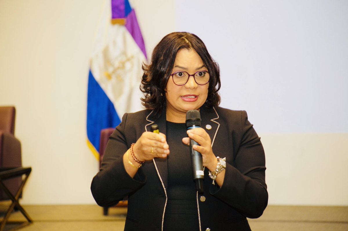 EsmirnaGisselle's tweet photo. “Los juicios deben basarse en la justicia y la verdad, aún en los denominados juicios paralelos” Mgdo. Francisco Ortega Polanco.  Taller Proceso Penal, Tutela Judicial Efectiva y Medios de Comunicación https://t.co/WvpHrtYva8