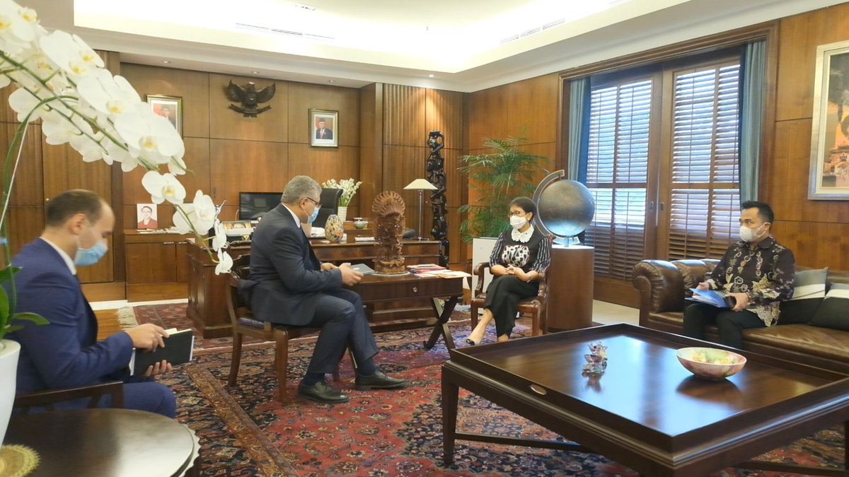 Ended the day with courtesy call by new Ambassador of Armenia <a href="/BejanyanSerob/">Serob Bejanyan</a> 🇦🇲 (14/09) Strengthening start-up industry, information technology and innovation cooperation, economic cooperation as well developments in the region was discussed