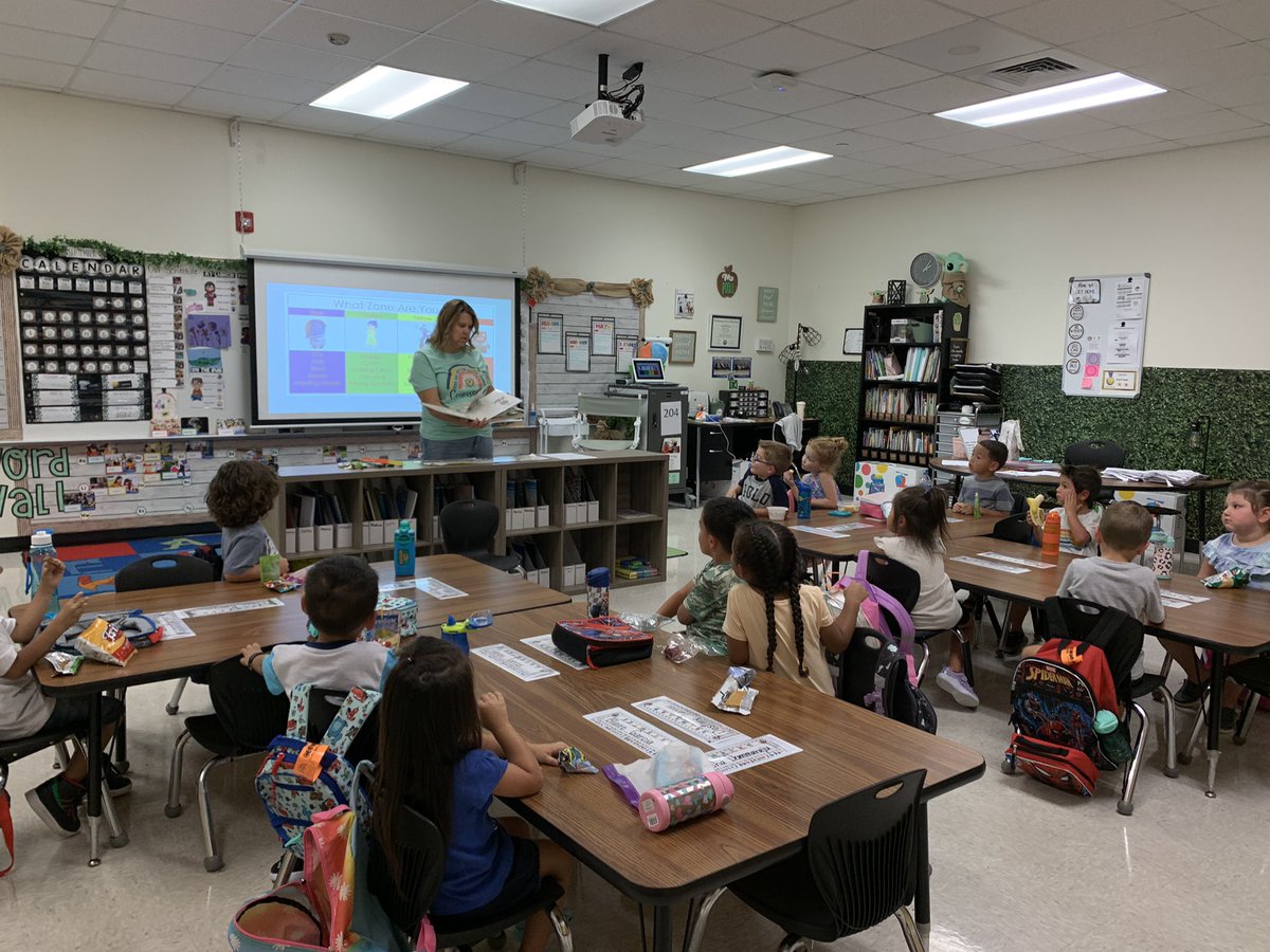 CSESPrek's tweet photo. @counselor_mrs thank you for a great session today with the pre-K kiddos. They were so engaged and loved the pop-up book! https://t.co/BzH8gLRvCQ