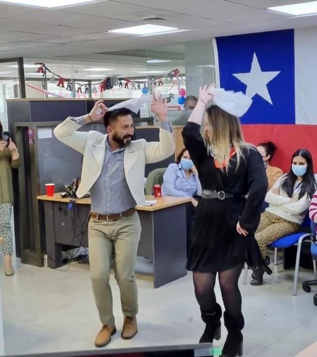natisilvapiz's tweet photo. Brindo por la DIVAP, 
por la gente y sus derechos, 
porque queda largo trecho 
pa la APS universal, 
los invito a cooperar 
en esta tarea tan linda, 
y que nadie se nos rinda

Viva Chile y la DIVAP 🇨🇱@ministeriosalud #DIVAP https://t.co/gomx0OoTsi