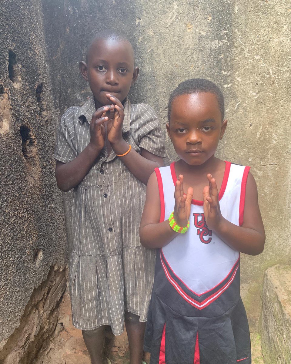 Timoth4Ssemanda's tweet image. We welcome our new orphan sisters in the family of God and in the Hopechildfoundationofuganda
One is called Nantongo Jovia aged 3 years  plus Nakibuuka Faith aged 5 years 

I Welcome you very happily ❤️🤗 feel at home 
Street is not good 
May the lord bless you 🙏