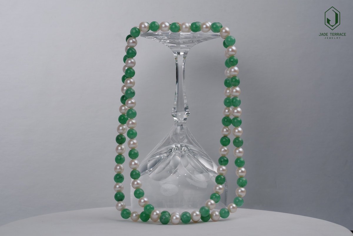 JABEAURA's tweet image. Natural Myanmarese Jadeite and Pearl.
#jadeterracejewelry #jadeite #burmesejade #greenjade #pearl