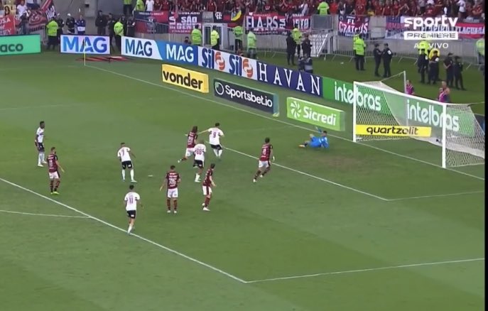 “Toca no Calleri que é gol!”

Calleri: