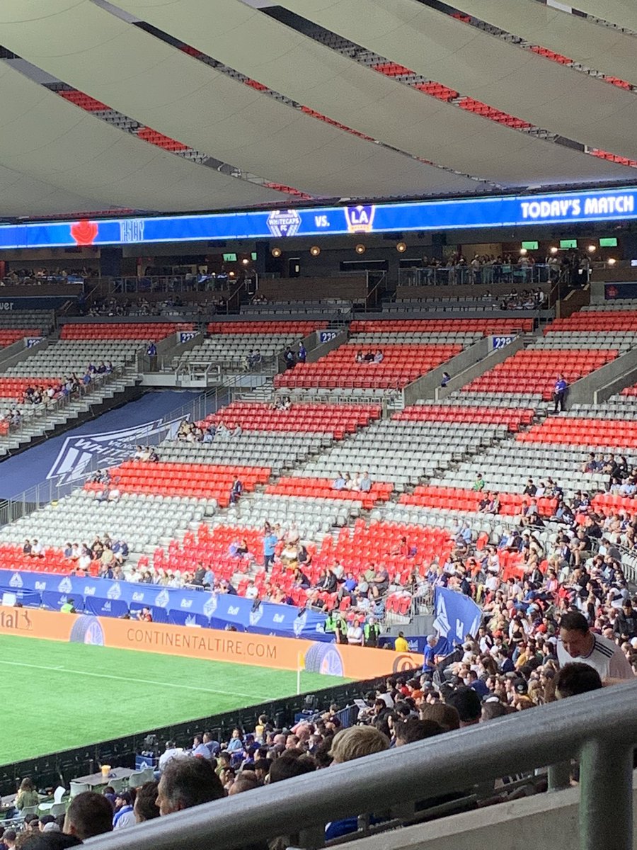 auld_daniel's tweet photo. @EmptySeatsPics @WhitecapsFC good showing for a Wednesday night playoff push https://t.co/iD7OOZkWsY