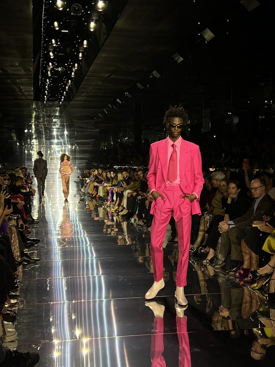 KCDworldwide's tweet photo. @TOMFORD SS23 https://t.co/l1HZovcHUG