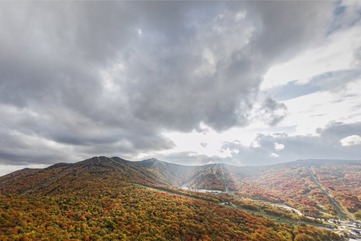 Did you know? Country Living Magazine named Killington the "most beautiful Fall foliage destination in the U.S." and those famous colors are starting to pop. Get a preview from last season here, then make plans to come see it for yourself!

bit.ly/3RBTHBp