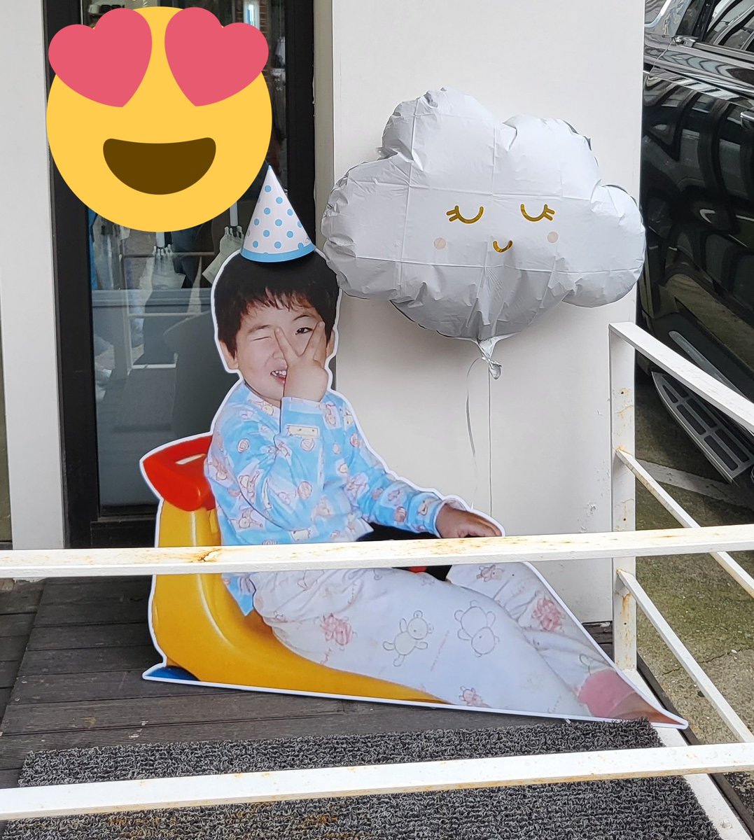 onlyfxxbs's tweet photo. 경민이의 생일은
탈케 갓생녀도 돌아오게 만든다?!
경민아 생일 너무너무 축하했구 짧게나마 봐서 반가웠어💗💗

#경_미니생일_축 
#MUst_be_happy 
#M_emories_about_U https://t.co/bjbYANFlY5