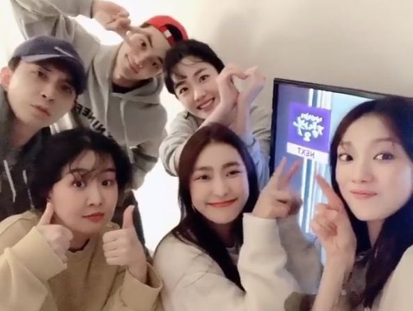 doldamdobi's tweet photo. 내 겨울들아 어서 와 사랑해 https://t.co/XKUHwy63T4