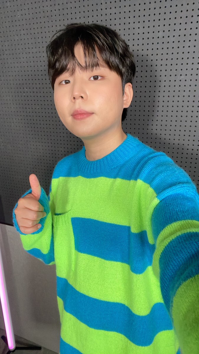 기억해, 목요일 오후 5시.
녹겠단🫠이 고막소년단에 빠지는 시간...💘 

📌고막소년단 1회 - 오늘 오후 5시 공개!
tv.kakao.com/v/431983715

K-고막남친들의 1st BOY GROUP <고막소년단>
#카카오TV #고막소년단 #폴킴 #멜로망스 #김민석 #정승환 #하현상 #빅나티