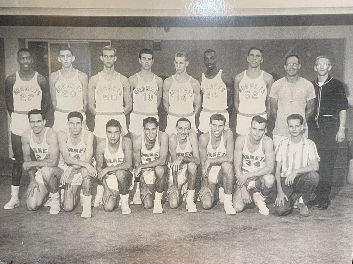 Great team dinner tonight at the home of Bill and Dolores Morris. Bill was a member of the 1961 Fullerton College state championship team and was an All-American that season. He went on to play at USC and coached at nearby Troy high school. Amazing supporters of Hornet hoops!