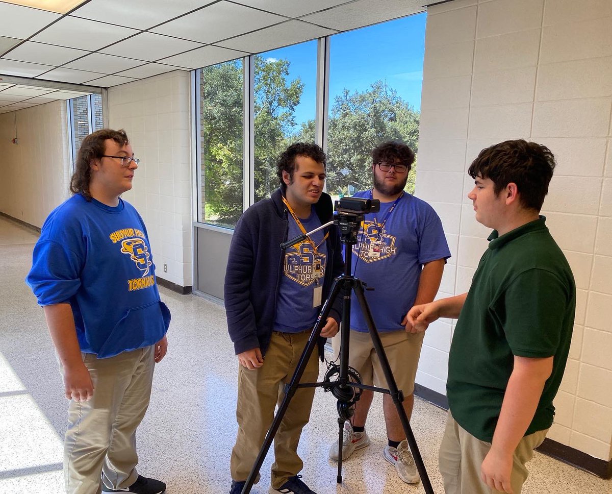 cpsbtv's tweet photo. TV Production students out and about filming their short films. The focus: continuity and matched action shots. https://t.co/XrfSQBnA6w