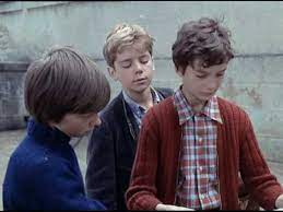 merlinpapin3's tweet photo. Part 2 #LeVigen
1 film y a posé ses caméras
- Mes Petites Amoureuses de #JeanEustache (1974) avec Martin Loeb, Jacqueline Dufranne, Ingrid Caven, Dionys Mascolo (gare de Solignac) https://t.co/MEiu2btblv