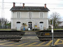 merlinpapin3's tweet photo. Part 2 #LeVigen
1 film y a posé ses caméras
- Mes Petites Amoureuses de #JeanEustache (1974) avec Martin Loeb, Jacqueline Dufranne, Ingrid Caven, Dionys Mascolo (gare de Solignac) https://t.co/MEiu2btblv